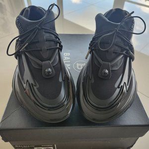 BALMAIN UNICORN SNEAKERS